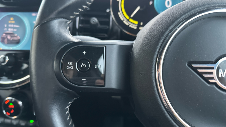 MINI Hatchback 135kW Cooper S Level 3 33kWh 3dr Auto Electric Hatchback